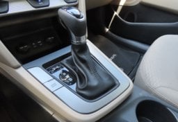 2019 Hyundai ELANTRA SEL - Thumbnail 32