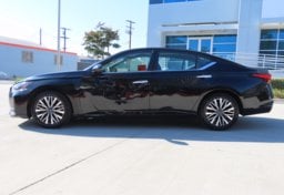 2025 Nissan Altima SV - Thumbnail 6