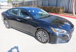 2025 Nissan Altima SV - Thumbnail 1