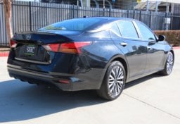 2025 Nissan Altima SV - Thumbnail 9