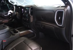 2022 Chevrolet Silverado 3500HD High Country - Thumbnail 28