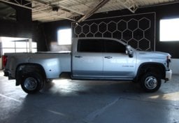 2022 Chevrolet Silverado 3500HD High Country - Thumbnail 9
