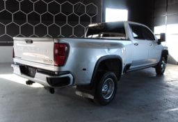 2022 Chevrolet Silverado 3500HD High Country - Thumbnail 7