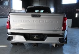 2022 Chevrolet Silverado 3500HD High Country - Thumbnail 11