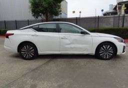 2026 Nissan Altima SV - Thumbnail 5