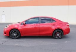 2018 Toyota Corolla - Thumbnail 10