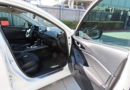 2016 Mazda Mazda3 i Grand Touring - Thumbnail 23