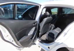 2016 Mazda Mazda3 i Grand Touring - Thumbnail 32