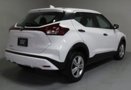 2024 Nissan Kicks S - Thumbnail 8