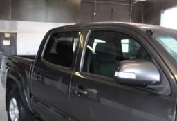 2015 Toyota Tacoma 4WD V6 - Thumbnail 19