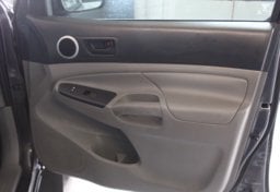2015 Toyota Tacoma 4WD V6 - Thumbnail 33
