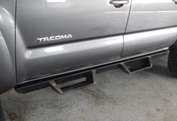 2015 Toyota Tacoma 4WD V6 - Thumbnail 18
