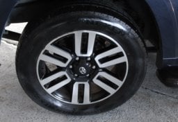 2014 Toyota 4Runner AWD Limited - Thumbnail 24