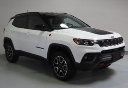 2026 Jeep Compass Trailhawk - Thumbnail 3