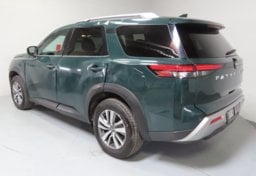 2025 Nissan Pathfinder SL - Thumbnail 12