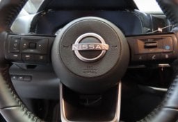 2025 Nissan Pathfinder SL - Thumbnail 32