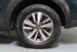 2025 Nissan Pathfinder SL - Thumbnail 11