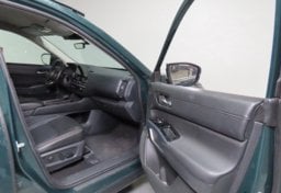 2025 Nissan Pathfinder SL - Thumbnail 32