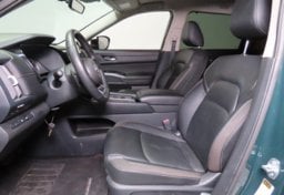 2025 Nissan Pathfinder SL - Thumbnail 23