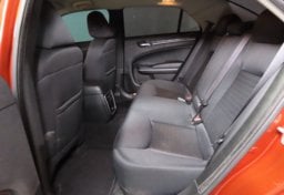 2021 Chrysler 300 Touring - Thumbnail 24