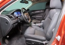 2021 Chrysler 300 Touring - Thumbnail 22