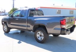 2022 Toyota Tacoma - Thumbnail 10