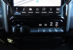 2022 Ram 2500 Laramie - Thumbnail 18