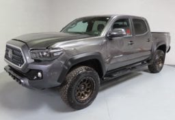 2018 Toyota Tacoma TRD Off-Road - Thumbnail 1