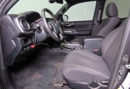 2018 Toyota Tacoma TRD Off-Road - Thumbnail 23