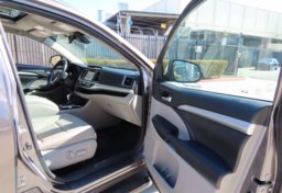 2018 Toyota Highlander XLE AWD - Thumbnail 21