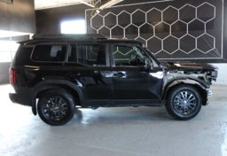 2025 Toyota Land Cruiser - Thumbnail 10