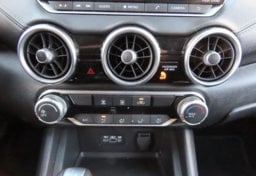 2023 Nissan Sentra SV - Thumbnail 17