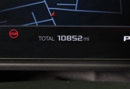 2026 BMW M2 - Thumbnail 31