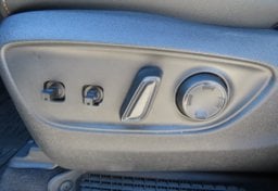 2025 Toyota Sienna Woodland Edition - Thumbnail 30