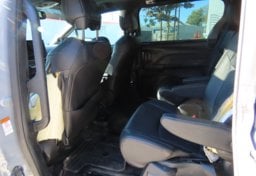 2025 Toyota Sienna Woodland Edition - Thumbnail 31