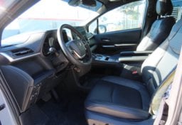 2025 Toyota Sienna Woodland Edition - Thumbnail 32