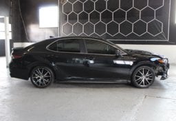 2023 Toyota Camry SE - Thumbnail 10