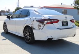 2023 Toyota Camry SE - Thumbnail 8