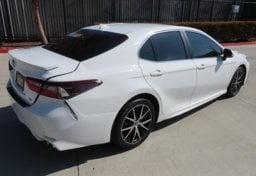 2023 Toyota Camry SE - Thumbnail 11