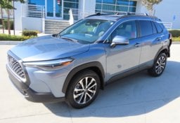 2024 Toyota Corolla Cross XLE - Thumbnail 1