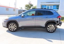 2024 Toyota Corolla Cross XLE - Thumbnail 5