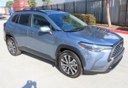 2024 Toyota Corolla Cross XLE - Thumbnail 2