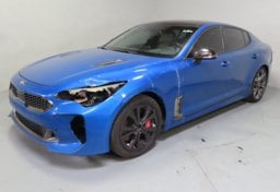 2018 Kia Stinger GT2 - Thumbnail 2
