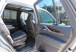 2022 Cadillac Escalade Premium Luxury - Thumbnail 24