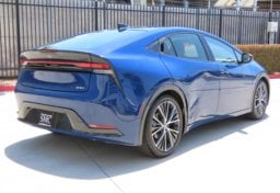 2026 Toyota Prius Limited - Thumbnail 9
