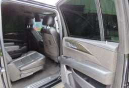 2020 Cadillac Escalade ESV Platinum - Thumbnail 35