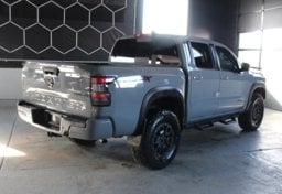 2024 Nissan Frontier  PRO-4X - Thumbnail 8