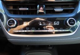 2021 Toyota Corolla Hatchback XSE - Thumbnail 17