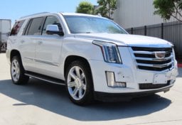 2016 Cadillac Escalade Luxury Collection - Thumbnail 3