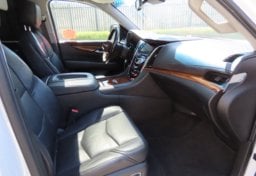 2016 Cadillac Escalade Luxury Collection - Thumbnail 22